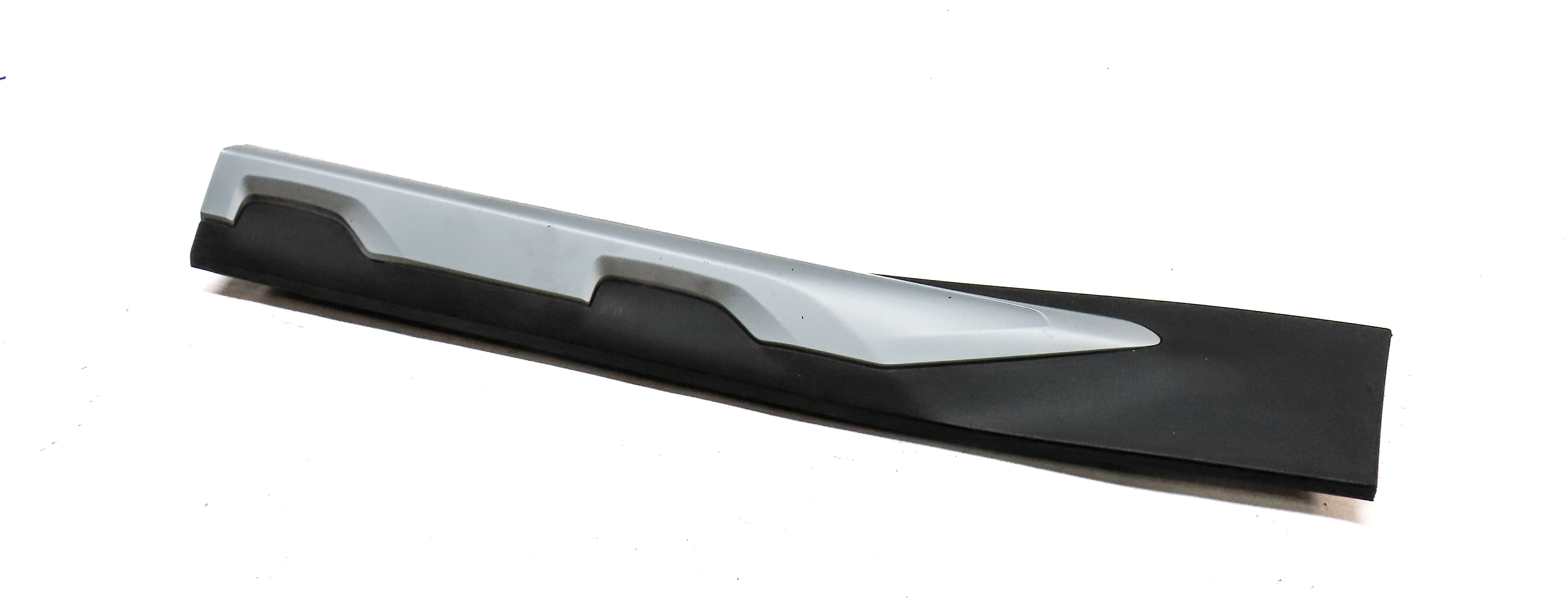 2020 BMW X3 (G01) REAR LEFT DRIVER SIDE LOWER DOOR MOULDING TRIM PANEL — exact item pictured